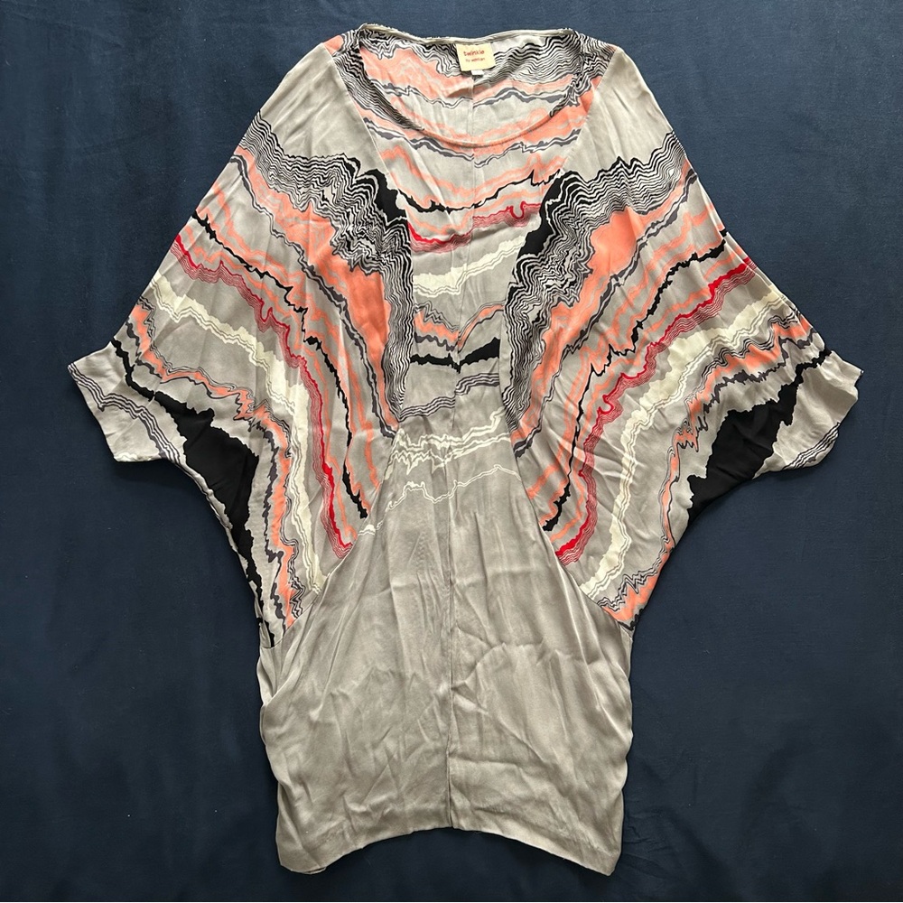 Silver/gray silk flowy abstract cocktail mini dress with kimono sleeves